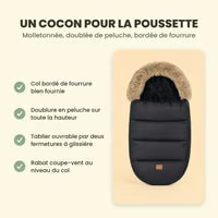 Un cocon pour la poussette : molletonnée, doublée de peluche, bordée de fourrure